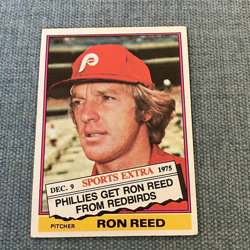 1976 Topps Philadelphia Phillies Baseball Card Trading Card - Picture 1 of 2